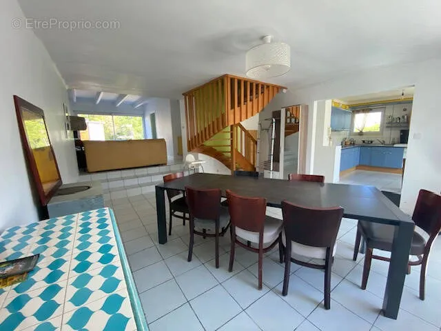 Salle à manger - Maison en Pierre avec Jardin à Saint-Brieuc
