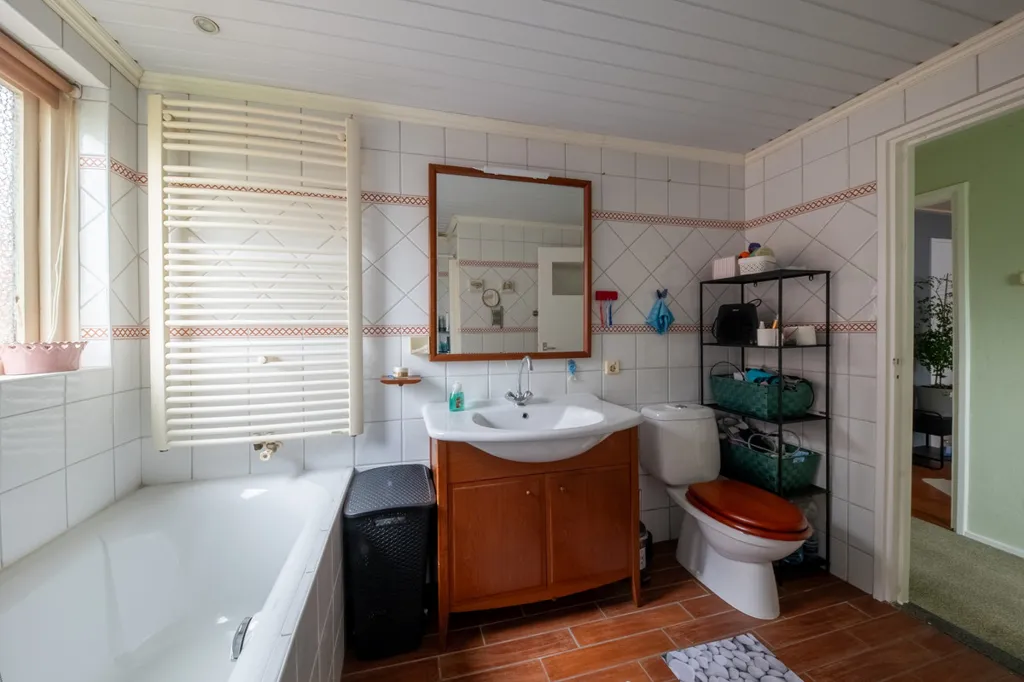 Vannitoad - Corner House with Garden Room in Goor