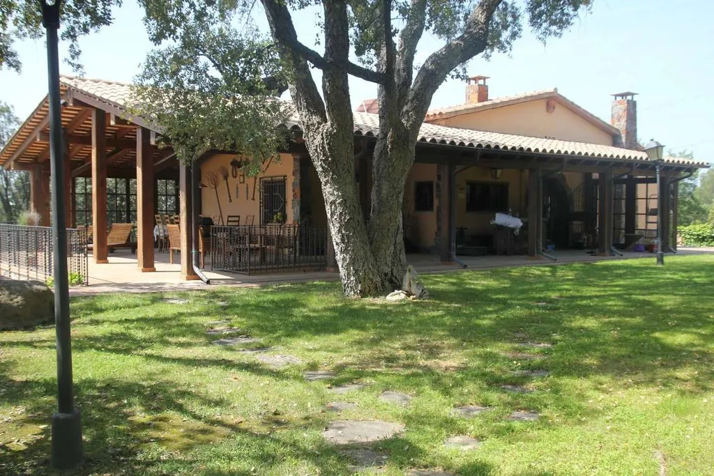 Terrasse - Luxury House with Pool in Castellar del Vallès