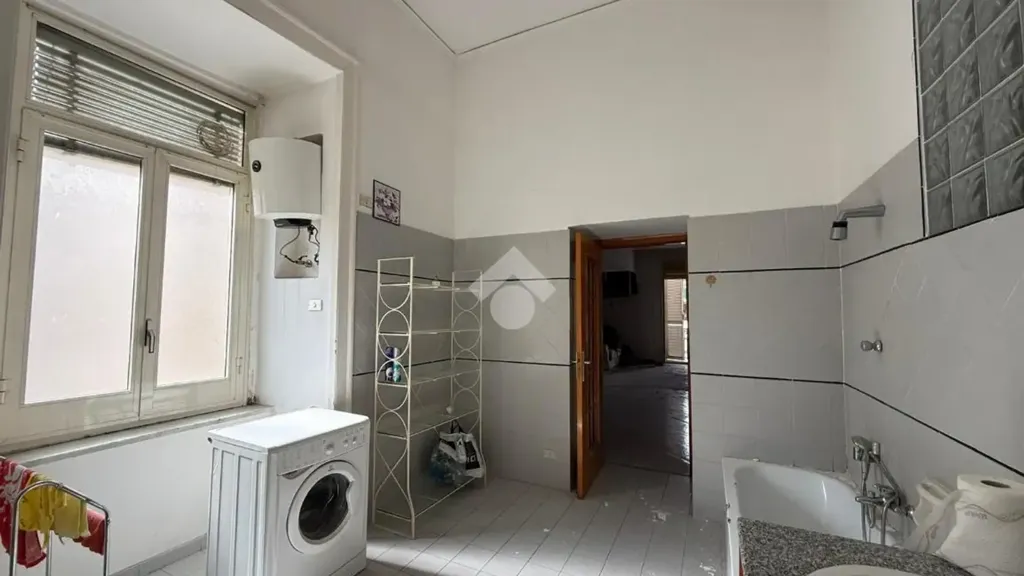 Salles de bain - Multistorey Apartment with Central Location in Naples