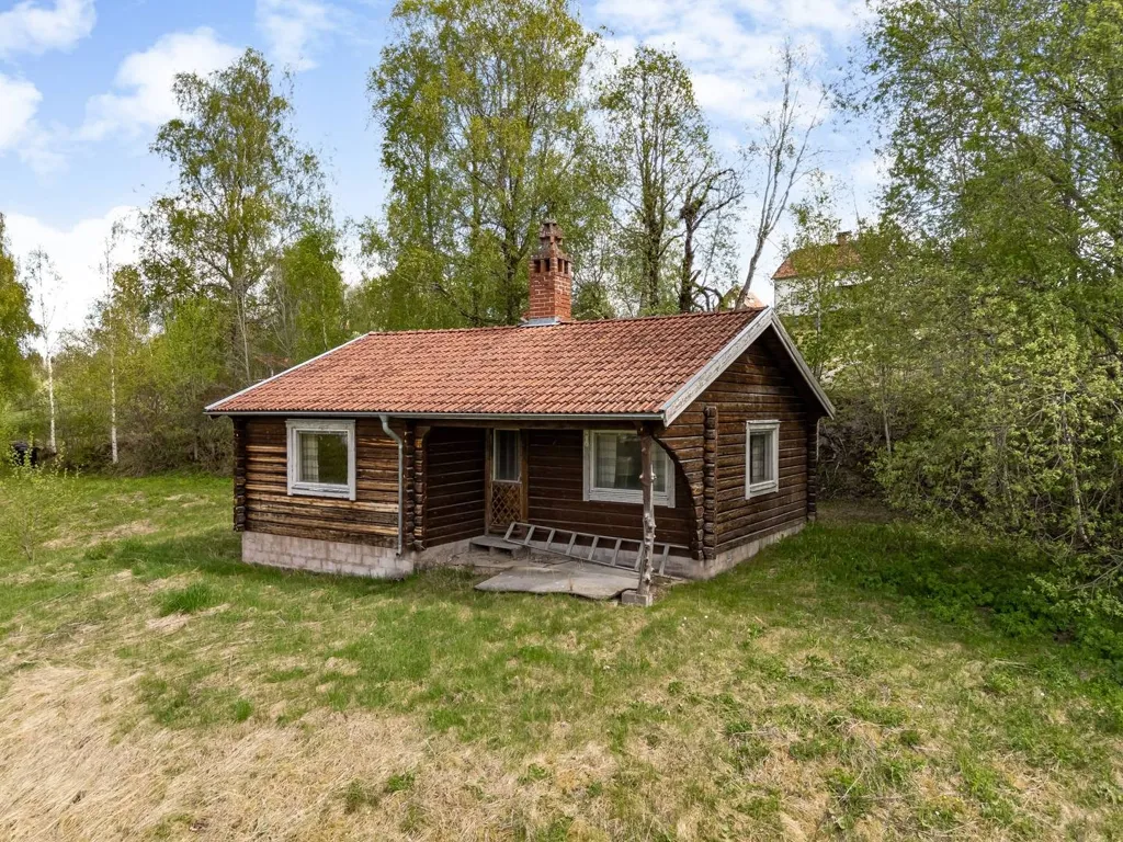 Villa with Lake View in Kärvsåsen