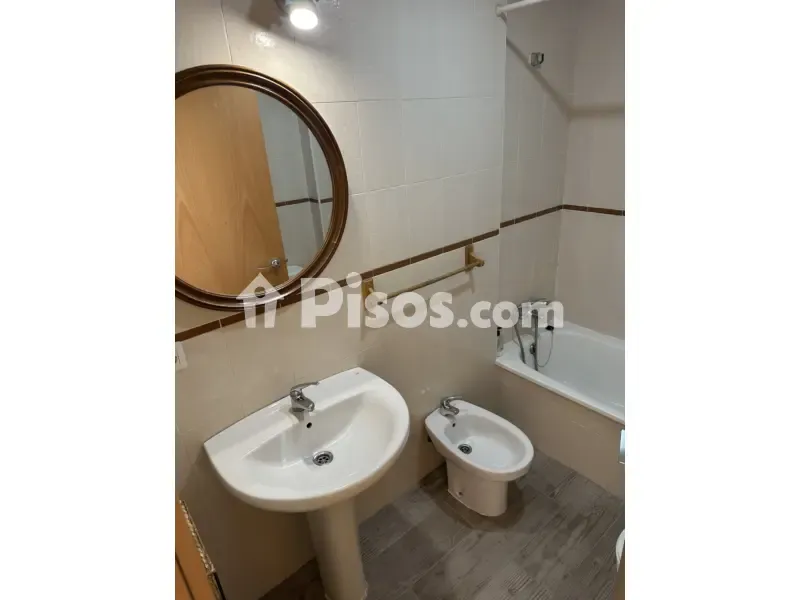 Salles de bain - Sunny Apartment with Balcony in Dos Hermanas
