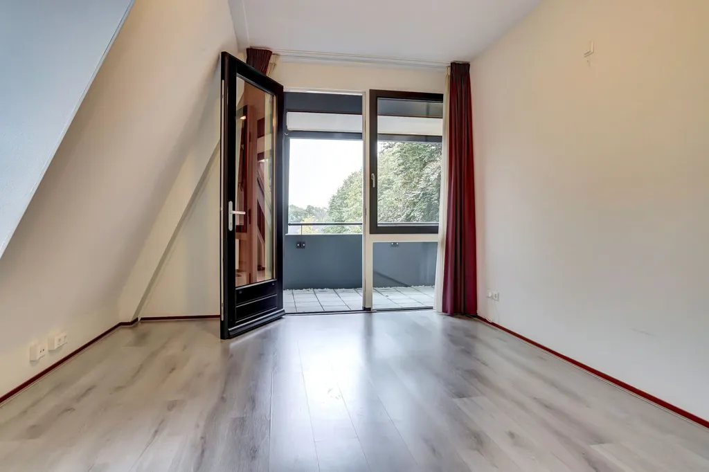 Pièces - Portiekflat with Loggia in Diessen Centre