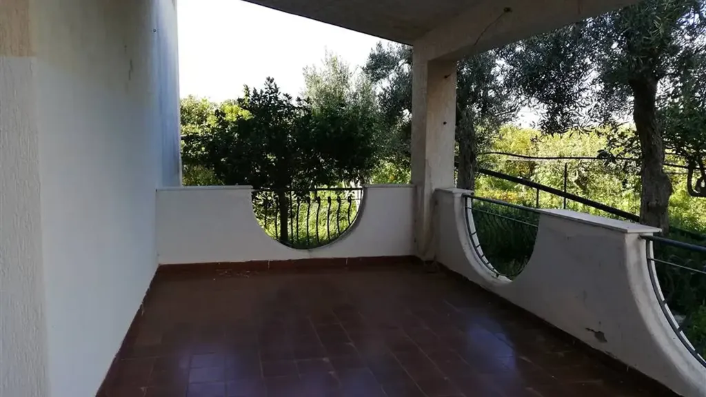 Terrasse - Maison 6 pièces à IT