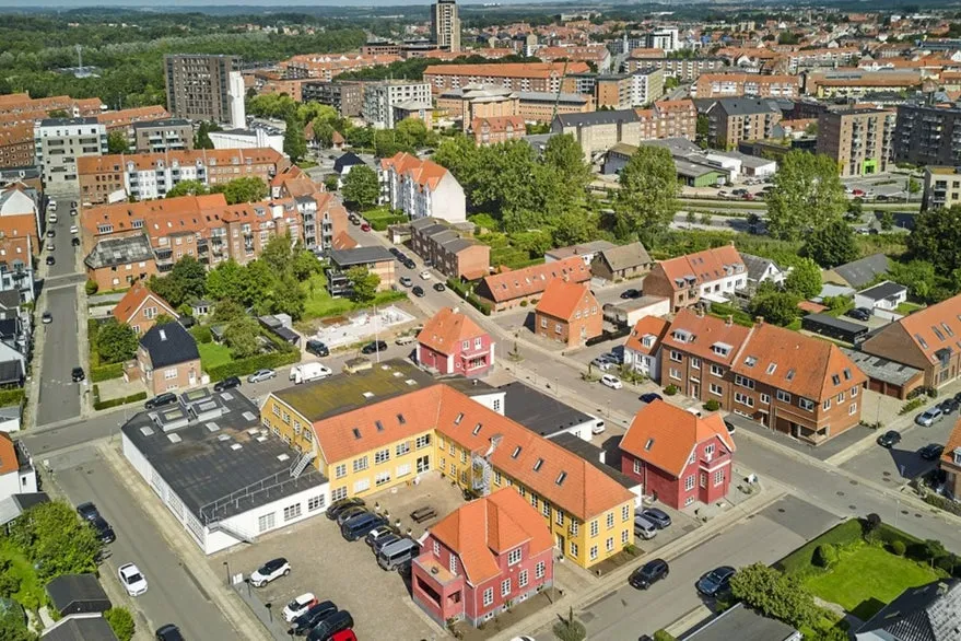 Vue aérienne - Restored Complex with Educational Use in Horsens