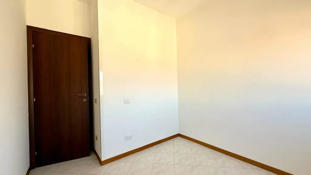 Toad - Two-Level Apartment with Terrace in Cecina