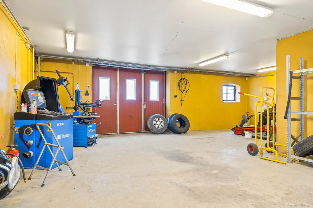 Garage - Two-Storey Villa with Workshop in Alesta, Sjöbo
