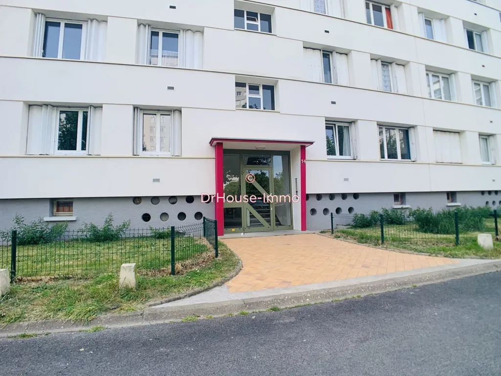 Extérieur - Appartement avec Balcon près de la Gare à Montargis
