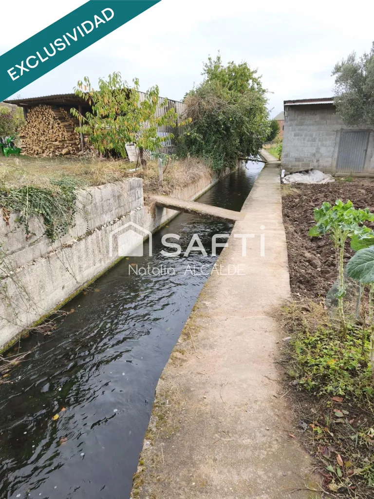 Jardin - Unfinished House with Land in Quilos