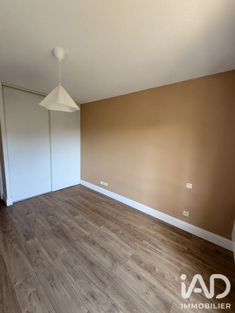 Chambres - Appartement Rénové avec Piscine à Cenon