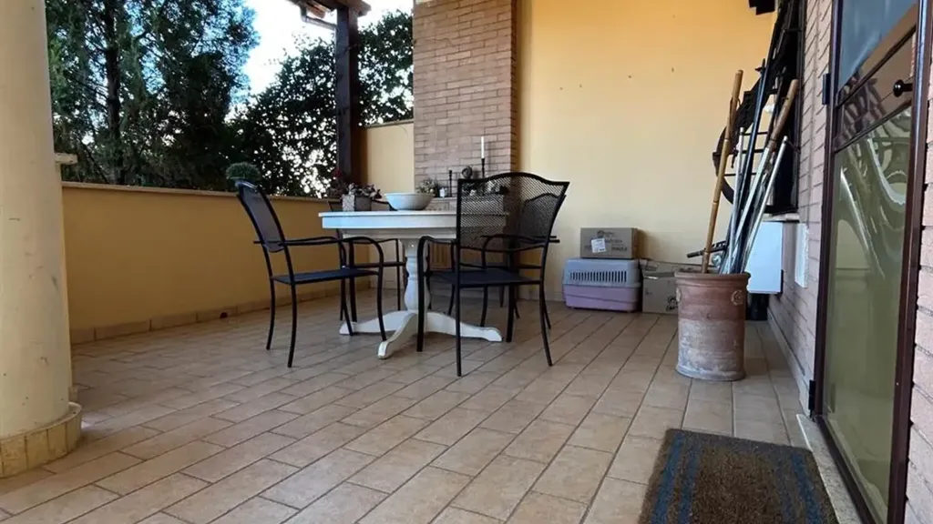 Terrasse - Contemporary Villa with Garden in Anzio
