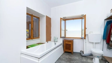 Vannitoad - Charming Cottage with Balcony in Pradleves