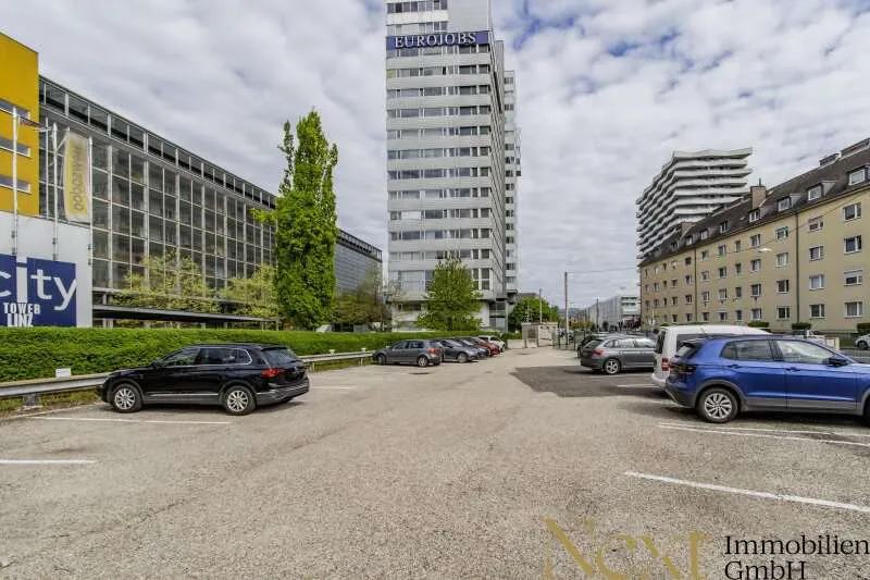 Exterior - Modern Office Space in City Tower I, Linz