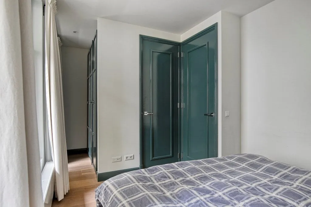 Charming Ground Floor Flat with Garden in Staatsliedenbuurt