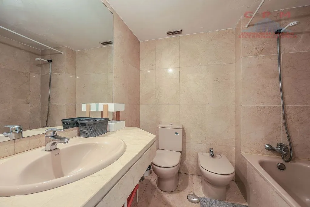 Vannitoad - Furnished Apartment with Pool in Adelfas