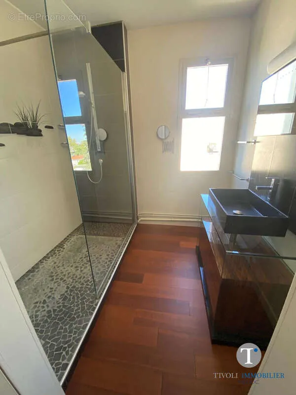 Appartement 4 pièces à Bordeaux