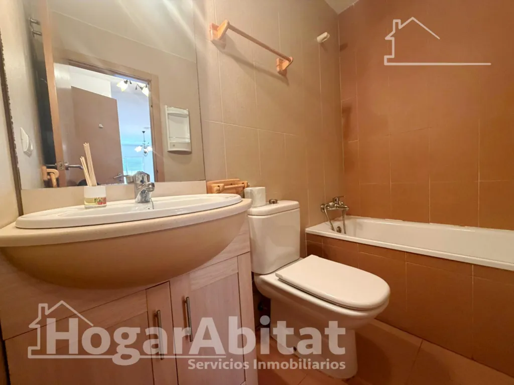 Vannitoad - Semi-Reformed Flat with Patio in Benaguasil