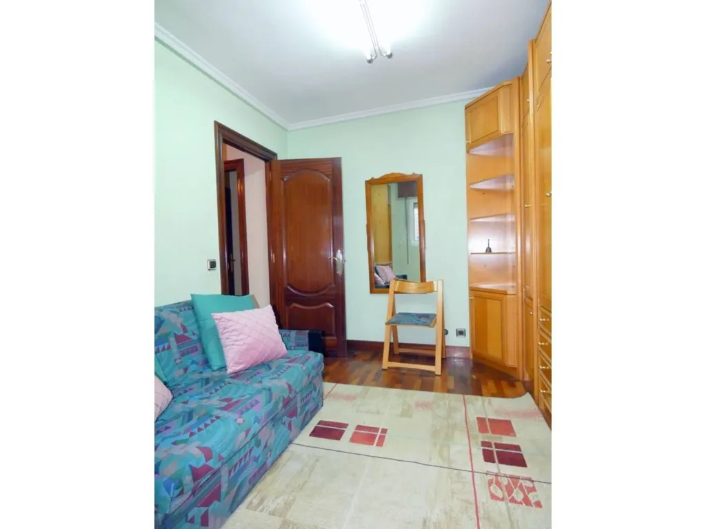 Magamistoad - Flat with Garage in Calle de Karmelo