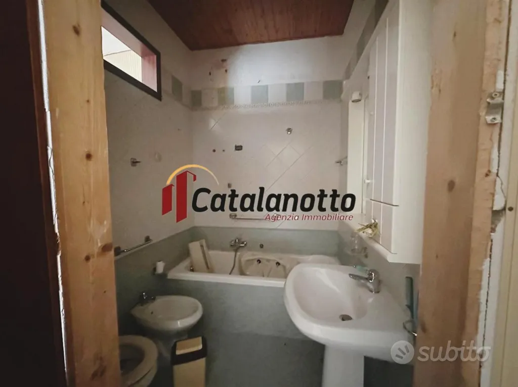 Bathrooms - Three-Level Apartment in Castelvetrano