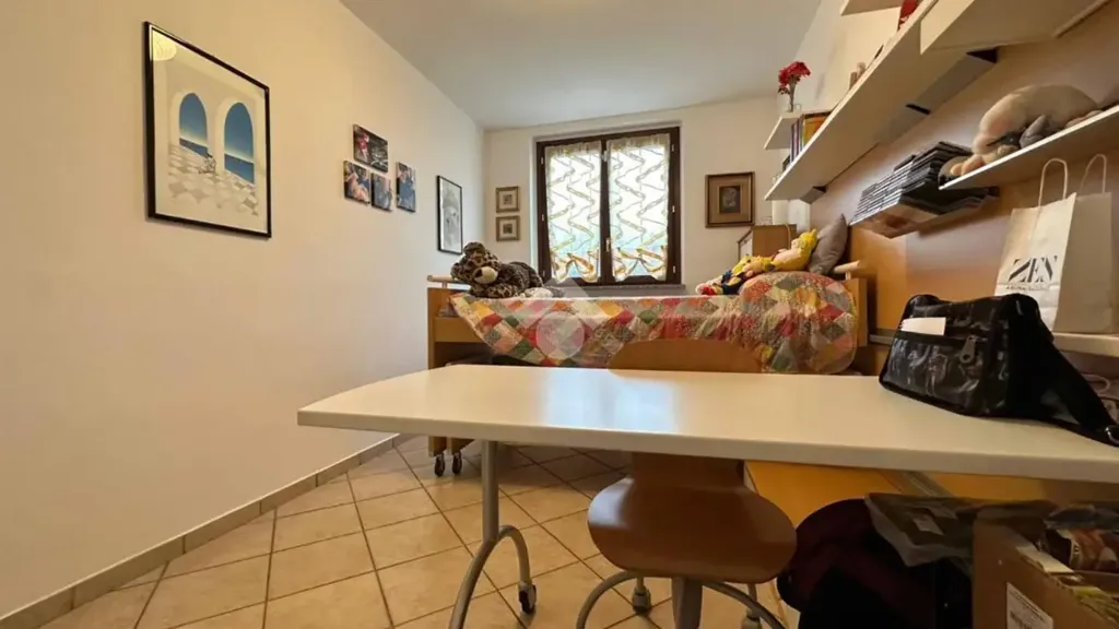Bureau - Attico with Balcony in Crespiatica