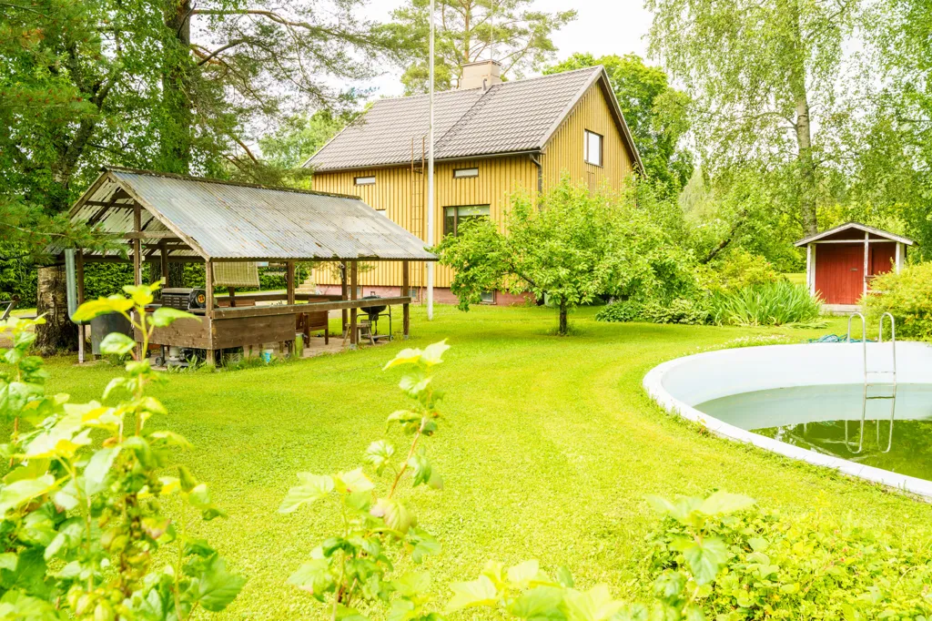 Jardin - Detached House with Pool in Kuusto