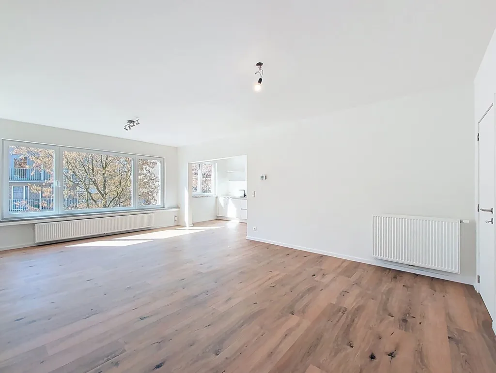 Séjour - Appartement Rénové avec Terrasse à Edegem