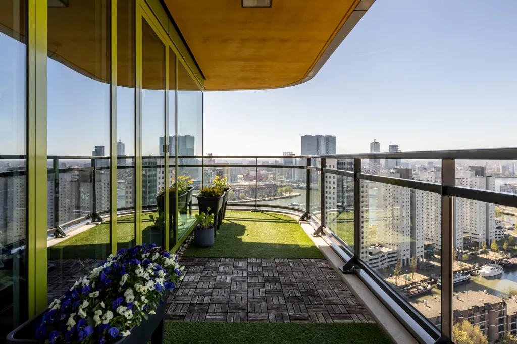 Terrace - Apartment with Skyline View on 27th Floor in Rotterdam