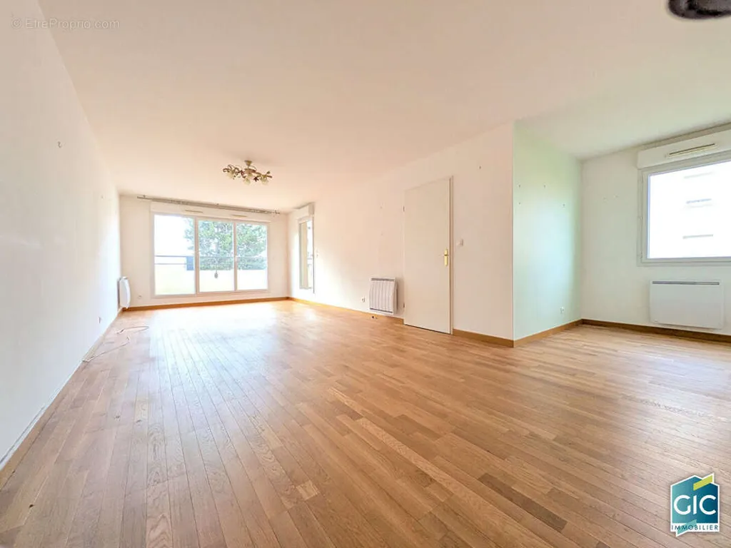 Soggiorno - Apartment with Terrace in Caen