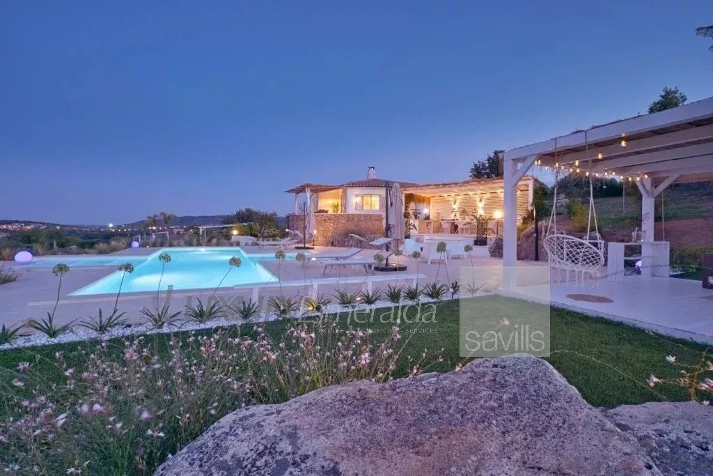 Pool - Luxury Villa with Sea View in San Teodoro