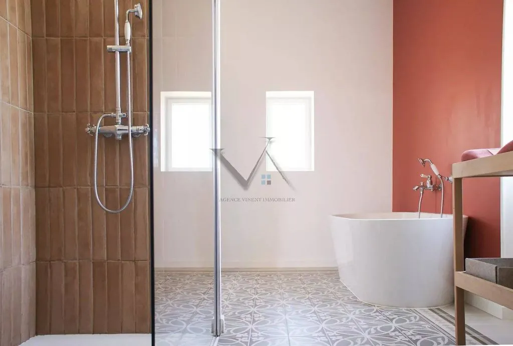 Vannitoad - Luxury House with Pool in Montélimar
