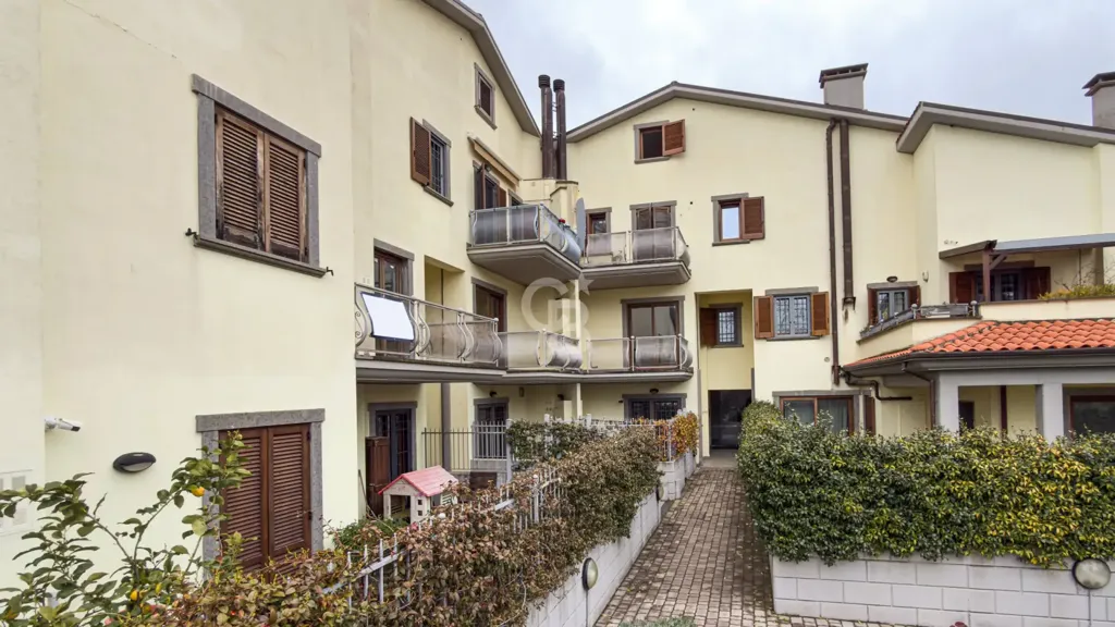 Välivaade - Modern Flat with Balcony in Viterbo