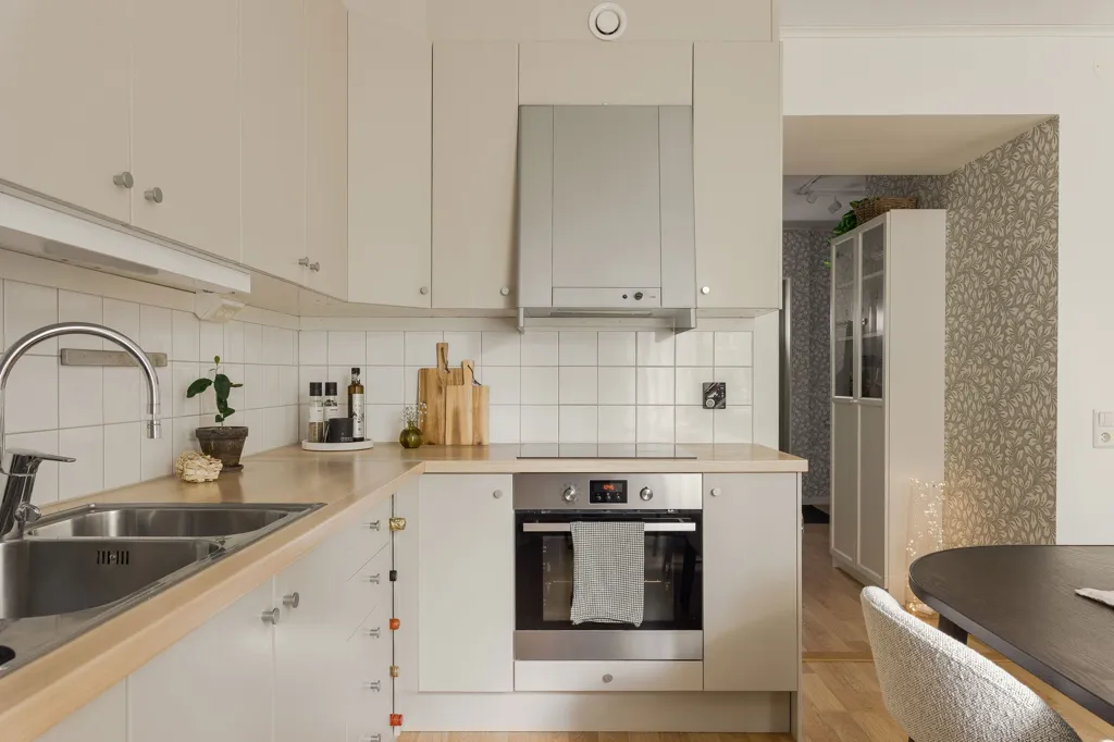 Cuisine - Apartment with Balcony near University in Växjö