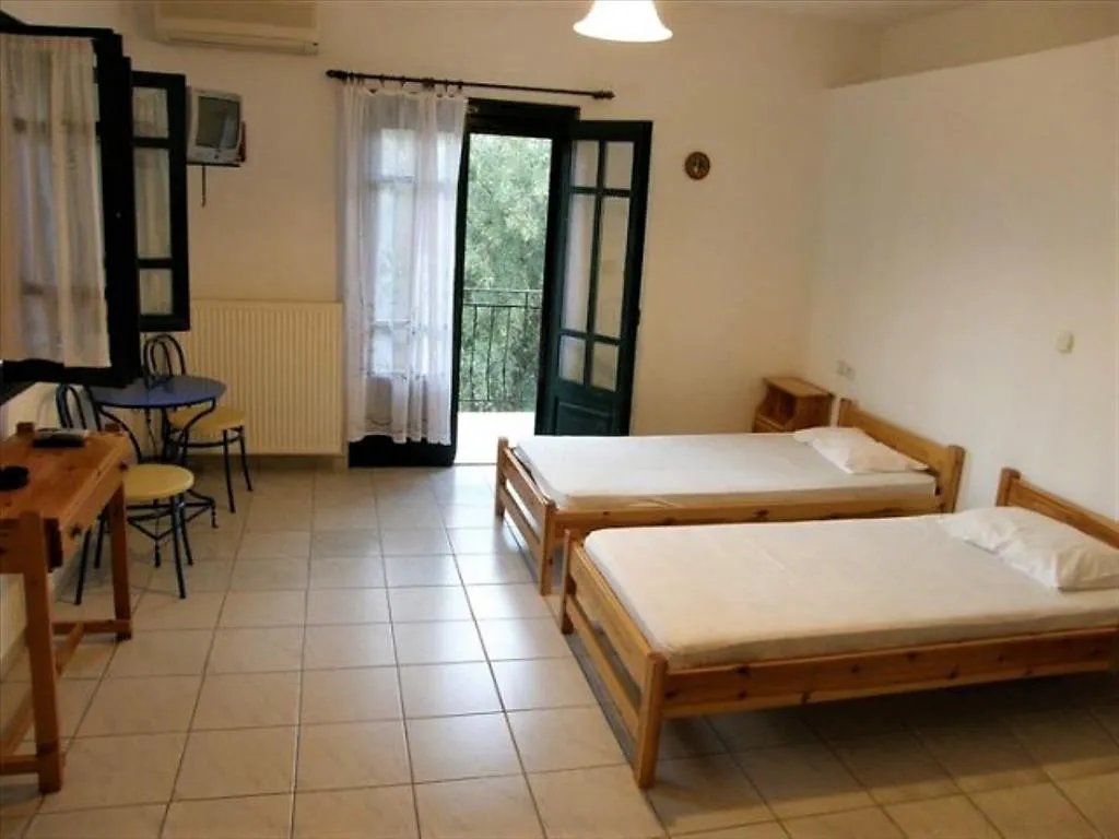 Magamistoad - Maisonette in Hotel, Mesovouni Thesprotia