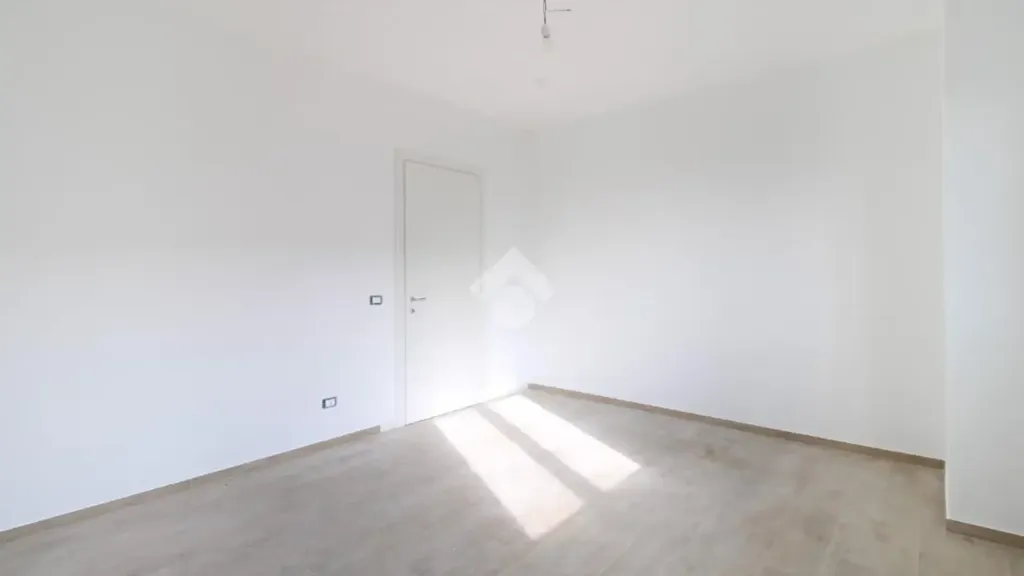 Pièces - Trilocale with Private Garden in Monte Urano