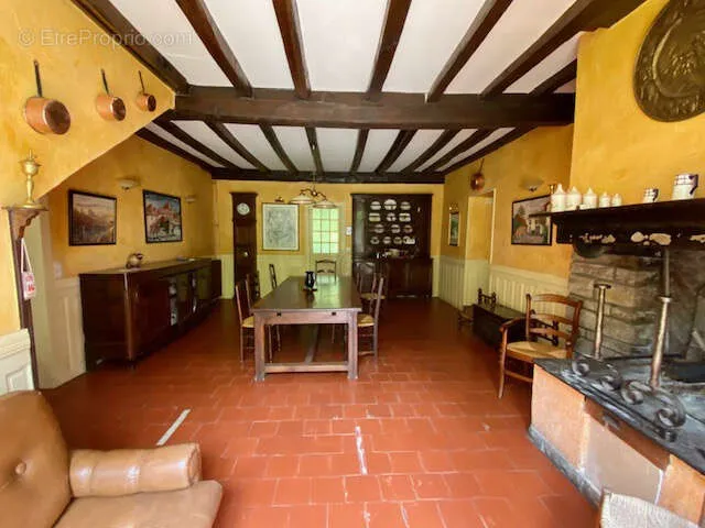 Söögituba - Charming Property with Historic Features in Salt Town