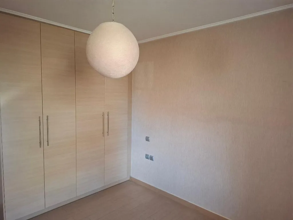 Camere da letto - Detached House with Garden in Semi-Basement