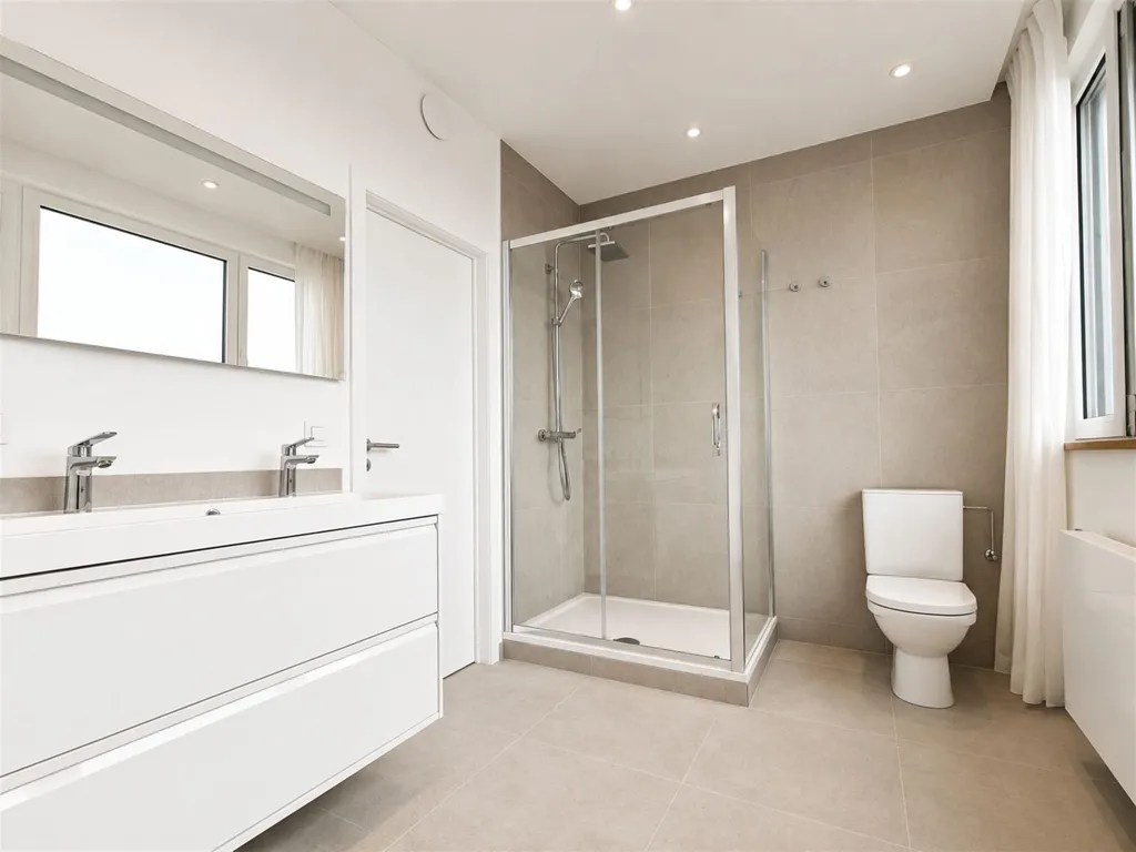 Bathrooms - Triplex Apartment with Terrace in Uccle