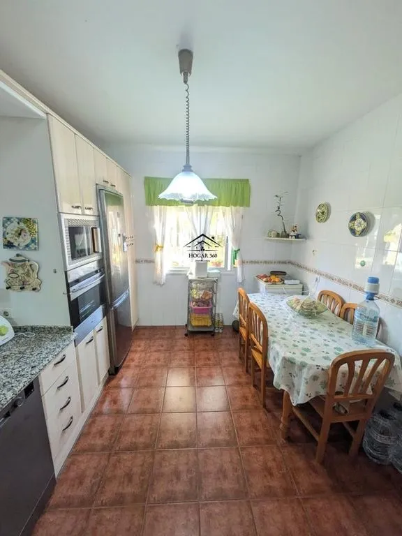 Cuisine - Luxury Villa with Pool in Cáceres