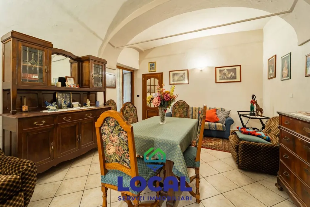 Salle à manger - Apartment with Private Garden in Murazzo