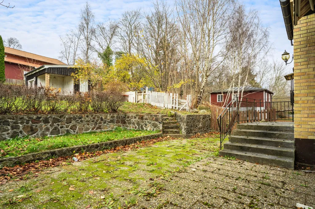 Aed - Renovated Brick House with Potential in Glimåkra