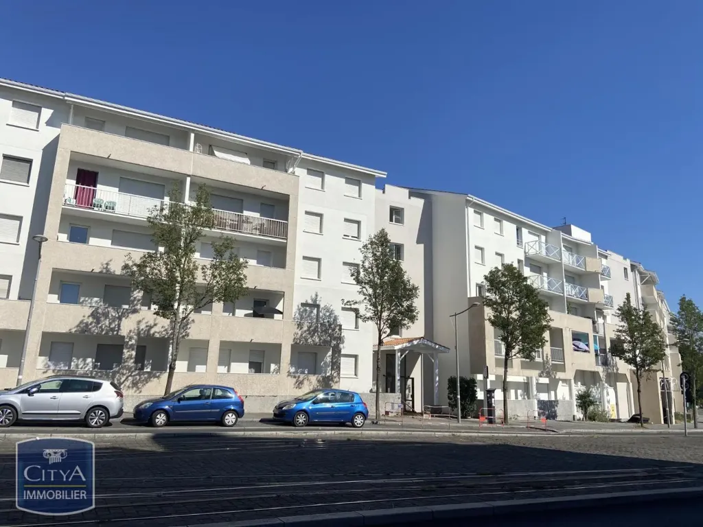 Esterno - 3-Bedroom Apartment with Balcony in Mérignac