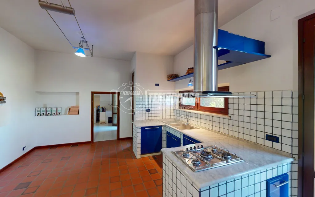 Cuisine - Elegant Villa with Two Units in Camerata Picena