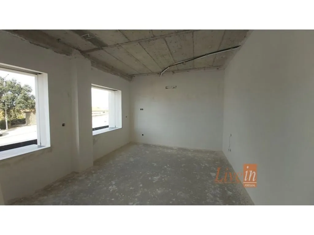 Toad - Modern Detached House with Garden in Mafra
