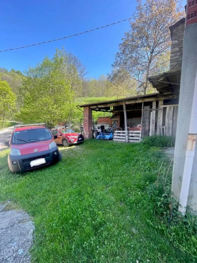 Aed - Rustic Property with Private Garden in Paesana