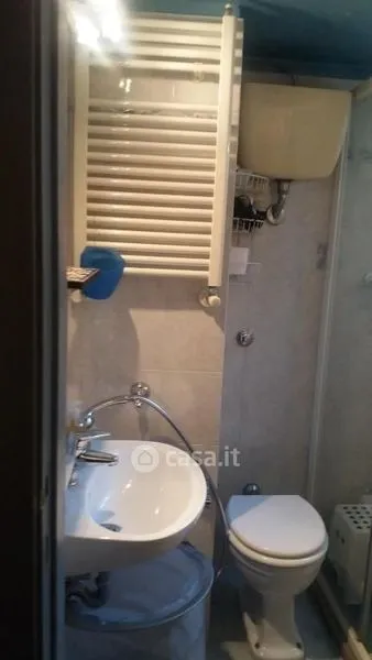 Salles de bain - Fully Furnished Flat with Balcony in Florence