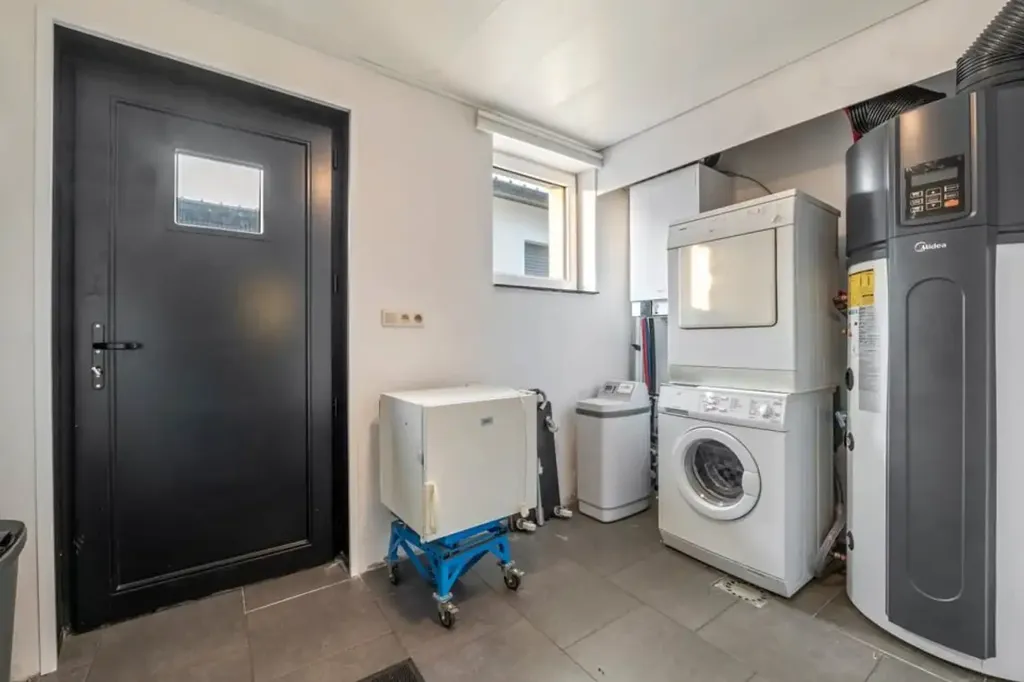 Buanderie - Maison avec Jardin sur Grand Parc à B... (21a)