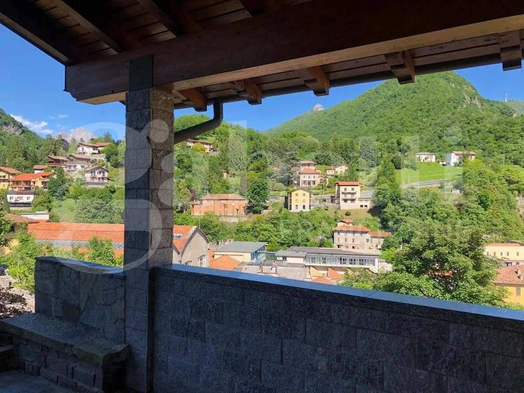 Terrazza - Panoramic Villa with Garden in Asso (CO)