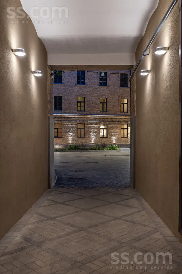 Entrée - Renovated Apartment with Garden in Riga Centre