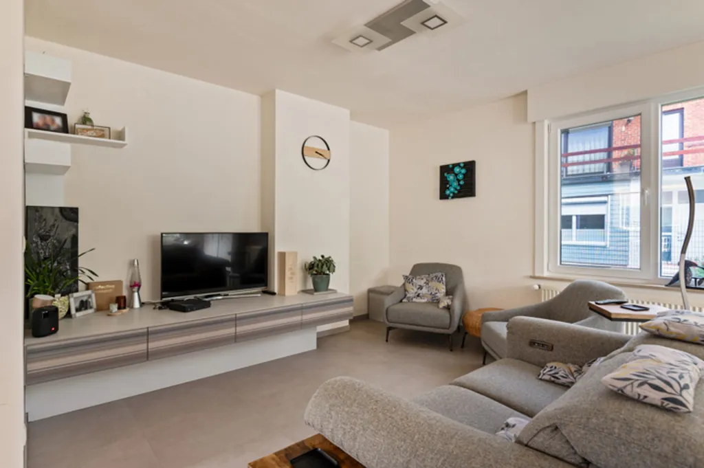 Séjour - Maison Rénovée avec Jardin à Eppegem