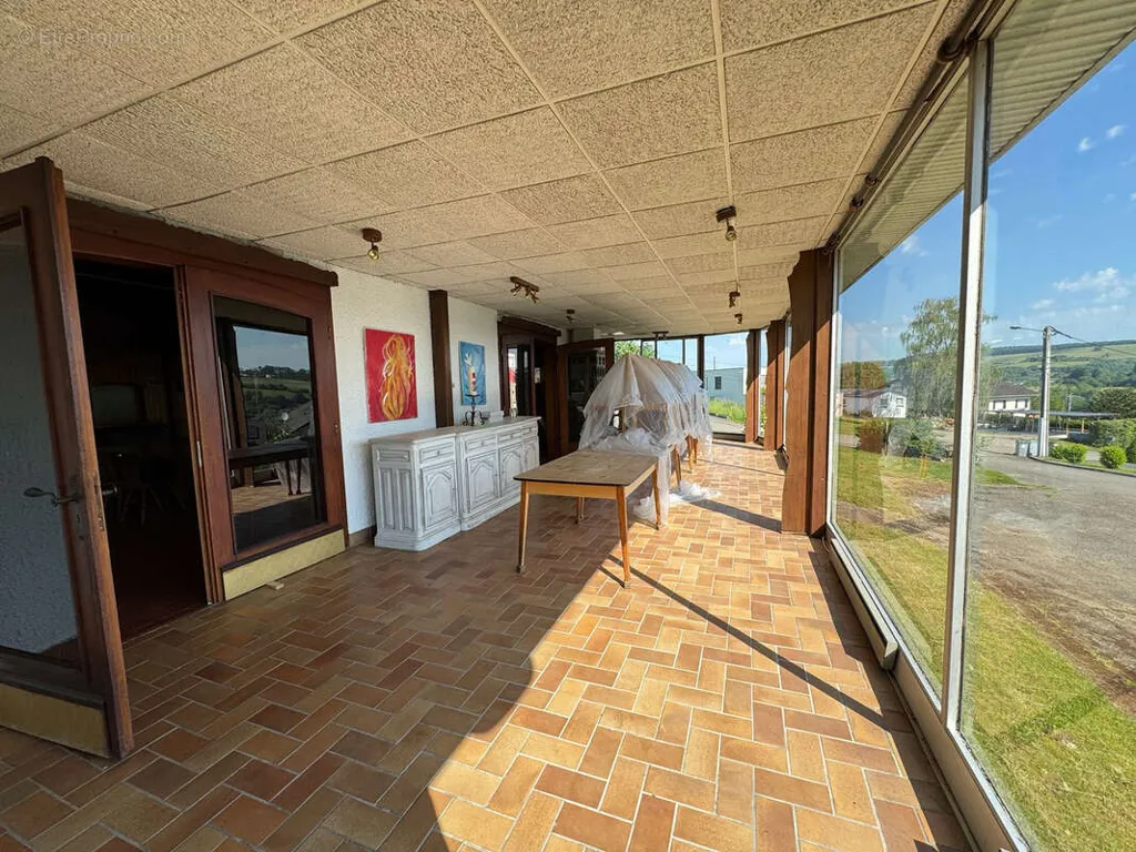 Terrace - Business Premises with Panoramic View in Village